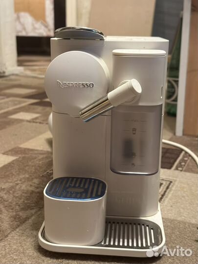 Кофемашина delonghi