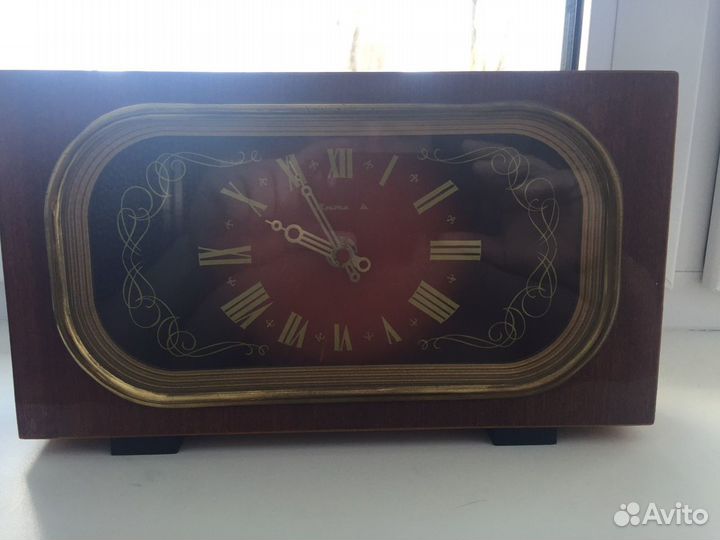 Часы настольные СССР Янтарь