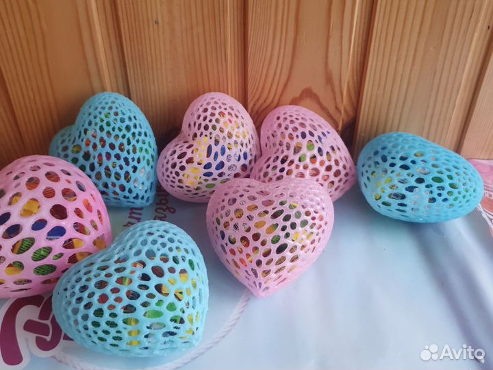 3D сердечко с жевательной резинкой Love is