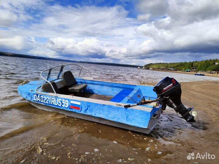 Лодка с мотором