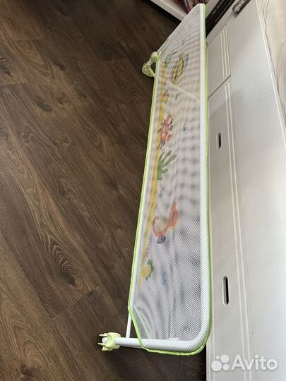 Бортик на кровать от падения