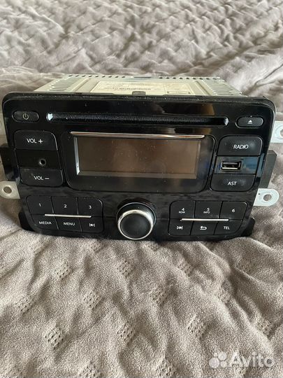 Штатная магнитола reno sandero