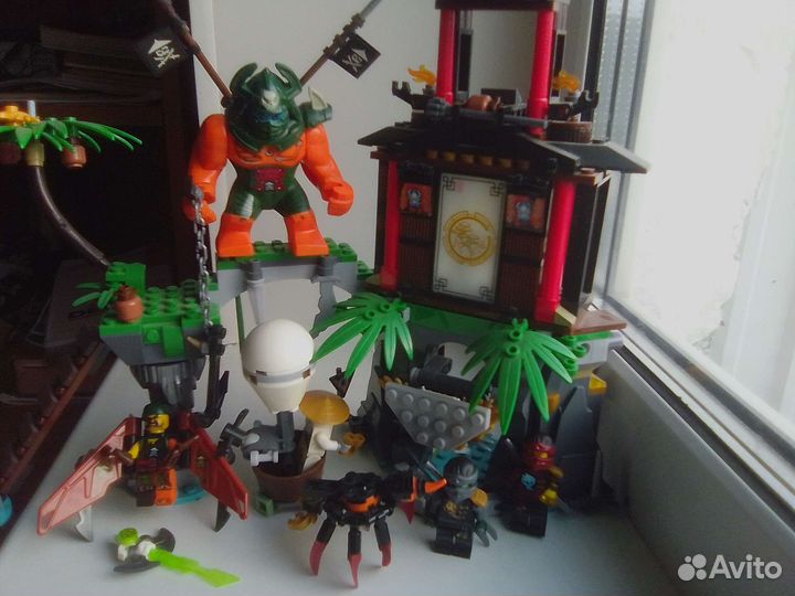 Лего Ниндзяго Остров тигриных вдов. 70604