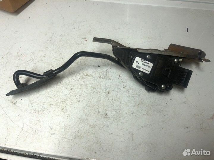 Педаль газа (электронная) Nissan Almera N16