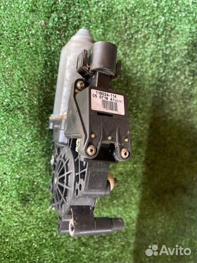 Моторчик стеклоподъемника Audi A6 Allroad