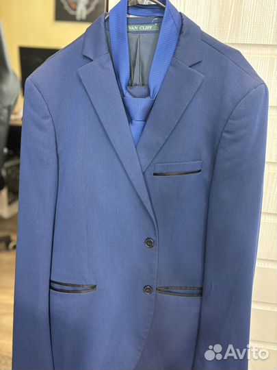 Костюм мужской 52