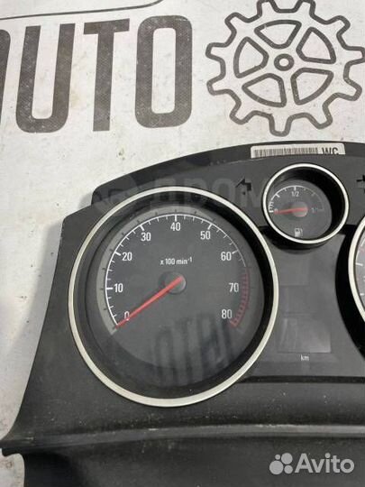 Панель приборов Opel Astra H