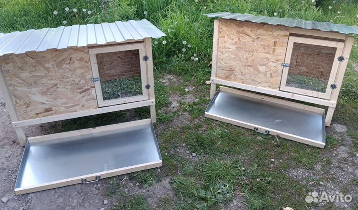 Брудер для несушки с цыплятами.Домик для кур