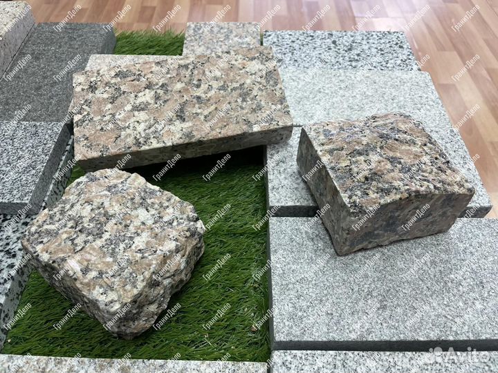 Брусчатка пилено-колотая (карандаш). От 100 м2