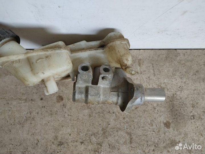 Главный тормозной цилиндр Ford Fusion 2002-2012