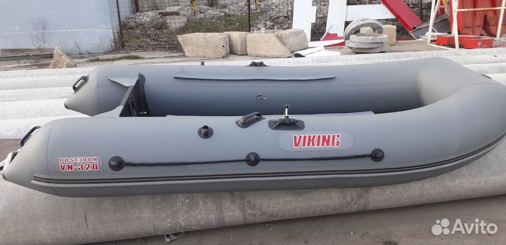 Продаю лодку Viking 320ls