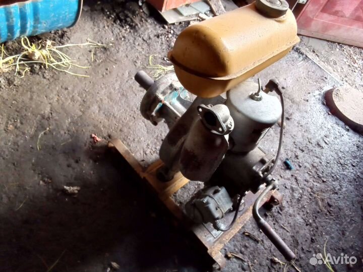 Помпа для воды бензиновая