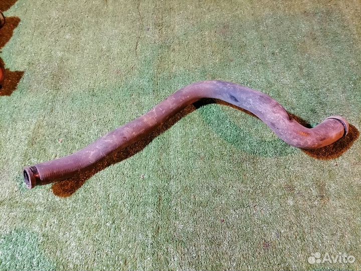 Патрубок охлаждения (радиатора) 3507930 Volvo XC70