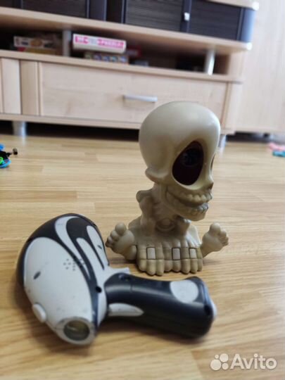 Стрелялка призраков, лазер, бластер