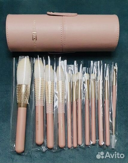 Кисти для макияжа профессиональные