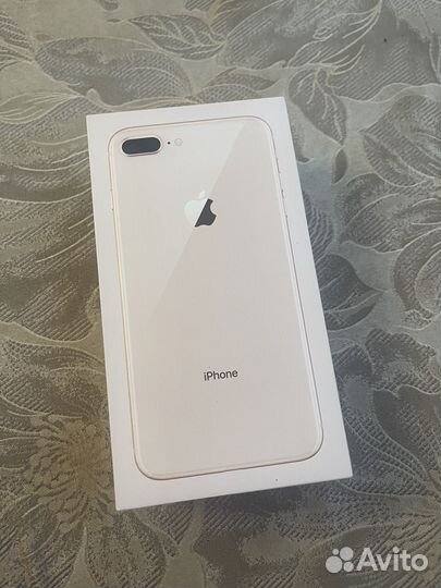 Телефон iPhone 8 plus 64 Гб