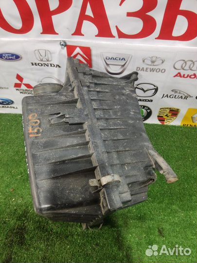 Корпус воздушного фильтра Opel Vectra X16XEL 2001