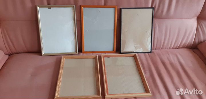 Фоторамки разных размеров и цветов