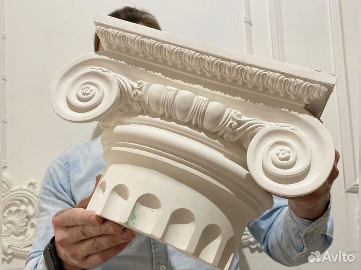 Колонна из гипса