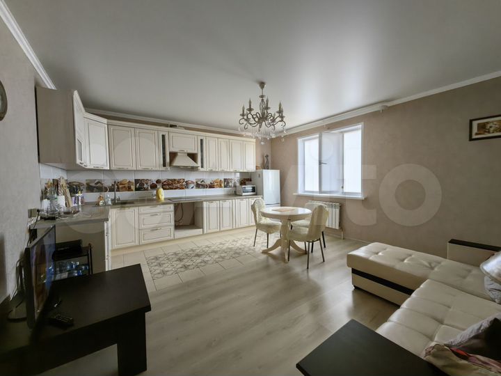 3-к. квартира, 91 м², 14/17 эт.