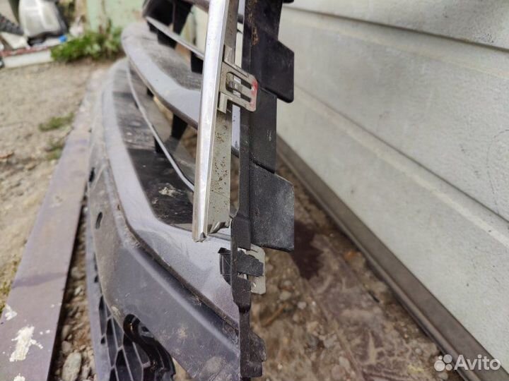 Решетка радиатора Lexus Nx 1