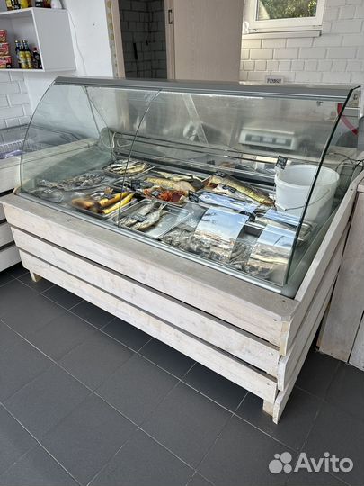 Продам холодильник (витрина)