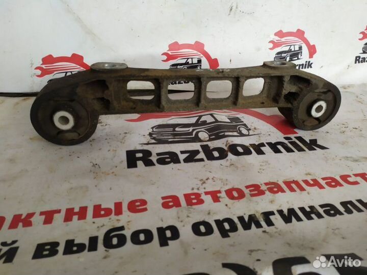 Кронштейн редуктора Mercedes Vito W639 2.1D 2008