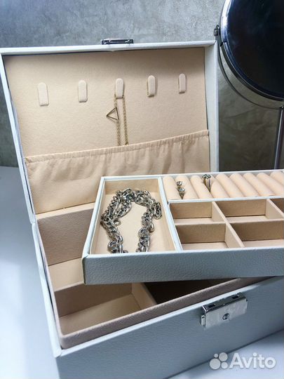 Шкатулка для украшений