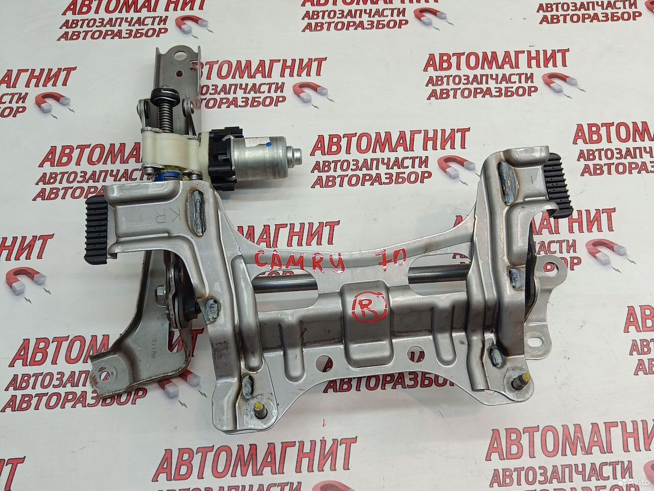 Механизм заднего сиденья правый Toyota Camry 70