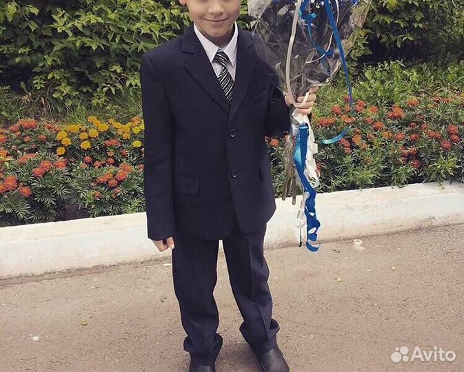 Школьный костюм