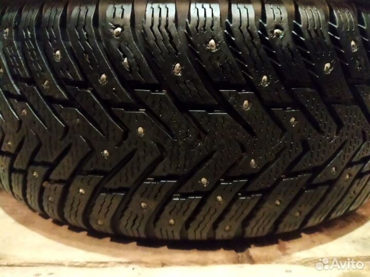 Nokian Tyres Hakkapeliitta 8 225/55 R17