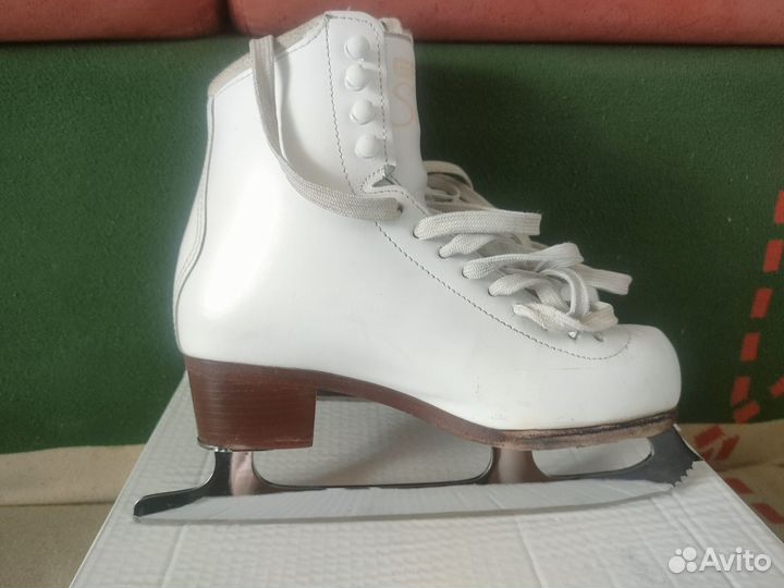 Фигурные коньки graf sonata