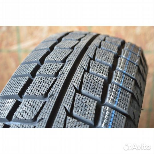 Westlake SW618 215/60 R16 95T