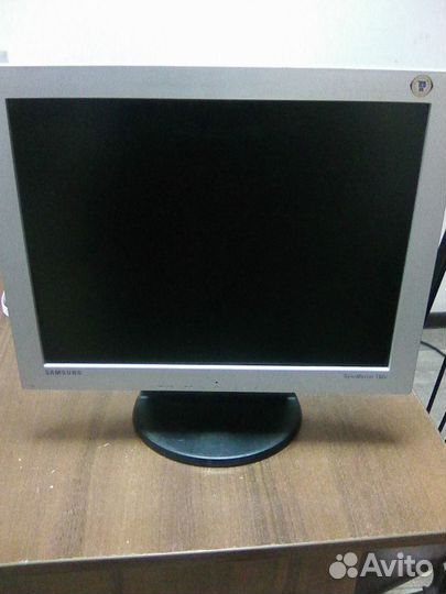 Монитор LCD 17