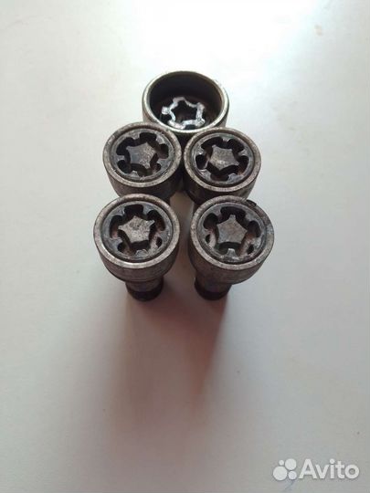 Болты,секретки VW Tiguan