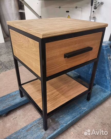 Тумба прикроватная