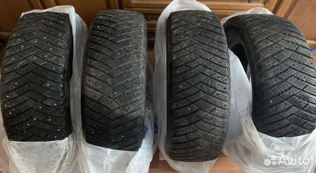Goodyear UltraGrip Ice Arctic SUV 235/60 R18