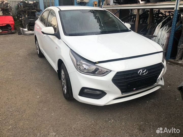 Обшивка задней стойки правая Hyundai Solaris 2017