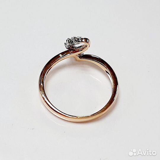 Золотое кольцо с бриллиантами