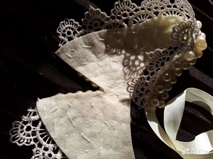 Воротник нарядный, расшитый бусинками