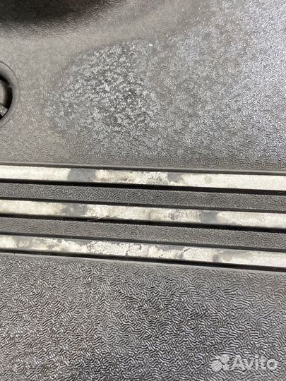 Декоративная накладка двигателя Audi Allroad C5