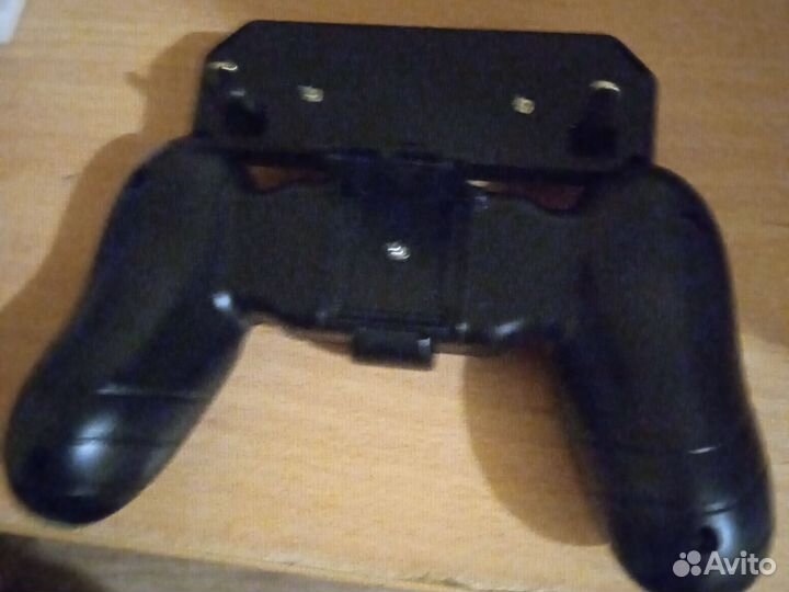 Штука для телефона играть в игы