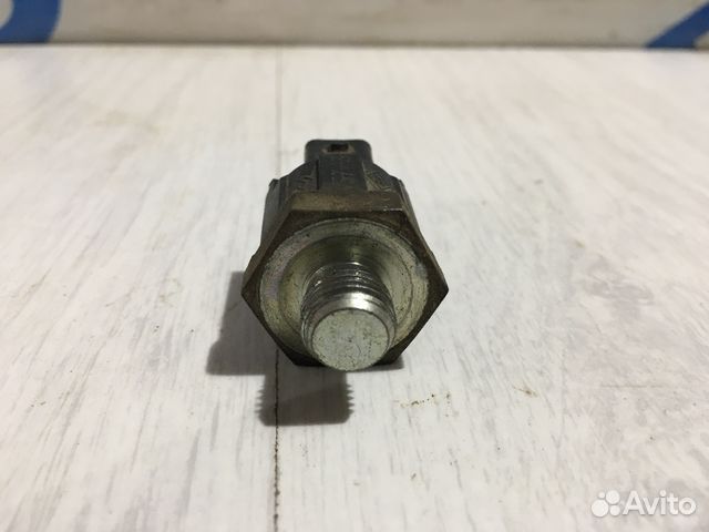 Датчик детонацииlada largus 1.6 мт к4м