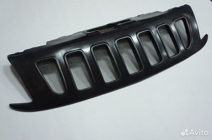 Решетка радиатора Гранта полосы широкие