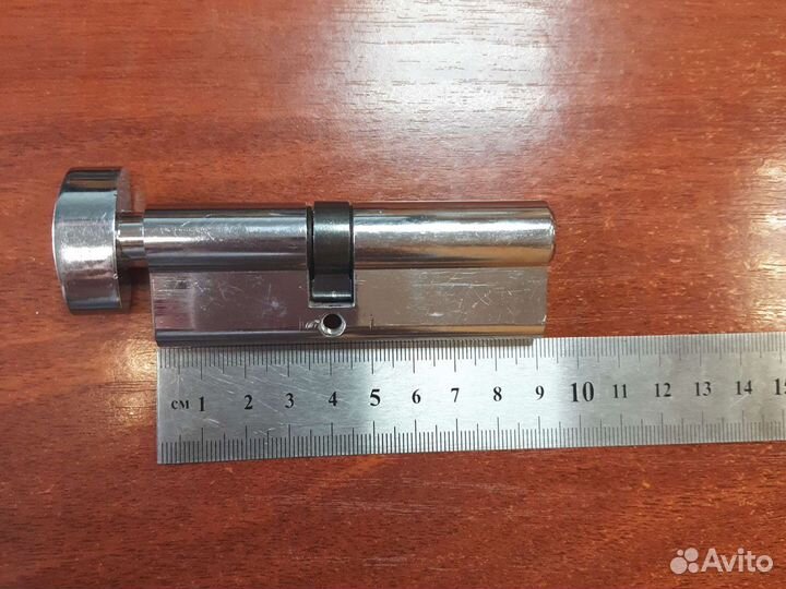 Личинка замка