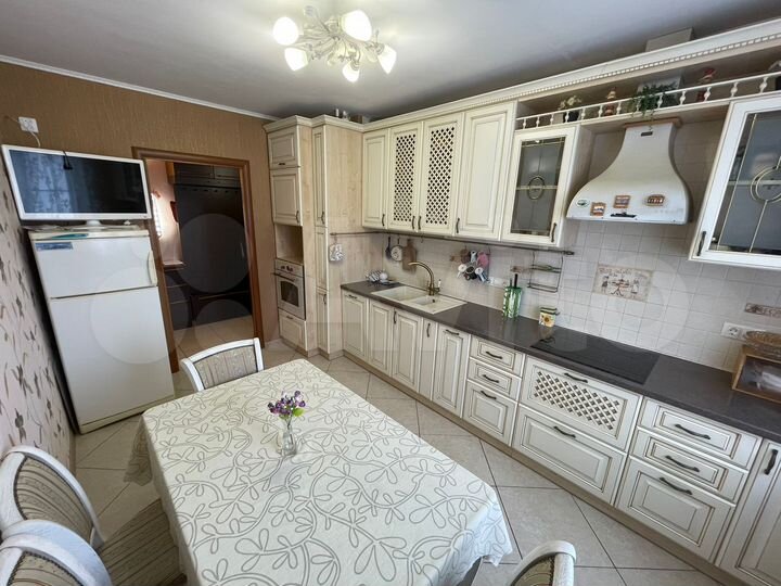 3-к. квартира, 70,8 м², 3/5 эт.