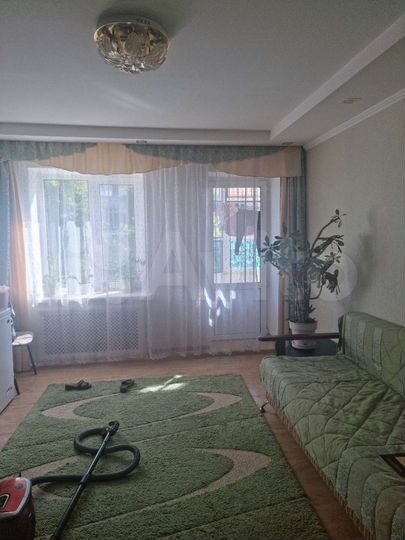 2-к. квартира, 64 м², 1/6 эт.