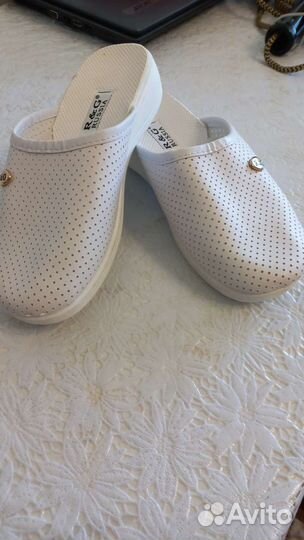 Шлёпки новые 35 размер