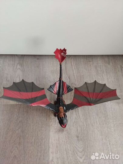 Игрушка дракон беззубик