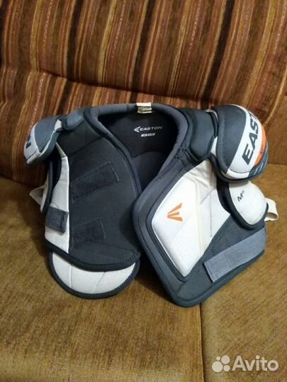 Хоккейный нагрудник